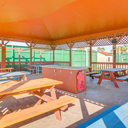 Cozy Waterfront Port Isabel Cottage With Deck! Ngoại thất bức ảnh